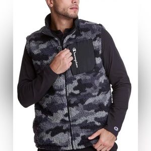 Champion Men's AOP Reversible Sherpa Vest New With Tag